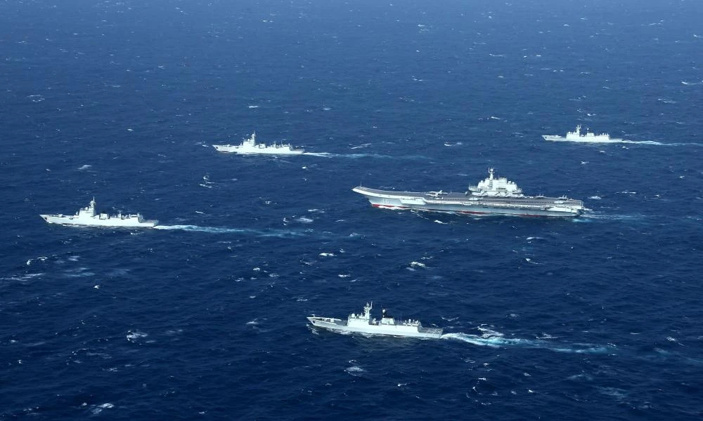 ΕΚΤΑΚΤΟ-Σε ύψιστη ετοιμότητα ο κινεζικός Στρατός αφού οι ΗΠΑ ενεργοποιούν πολεμικό αεροδρόμιο στο νησί Τινιάν